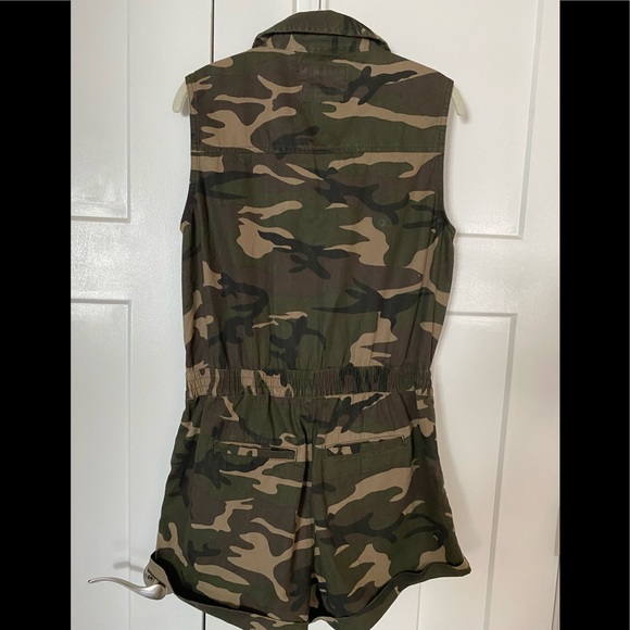 Forever 21 Romper - Picture 4 of 5
